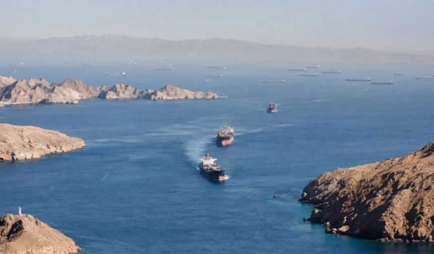 Çin tankerleri abluka hattına ilerliyor
