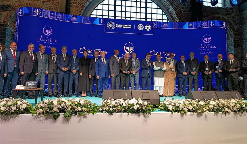 Türk denizciliğinin başarıları zirvede ödüllendirildi