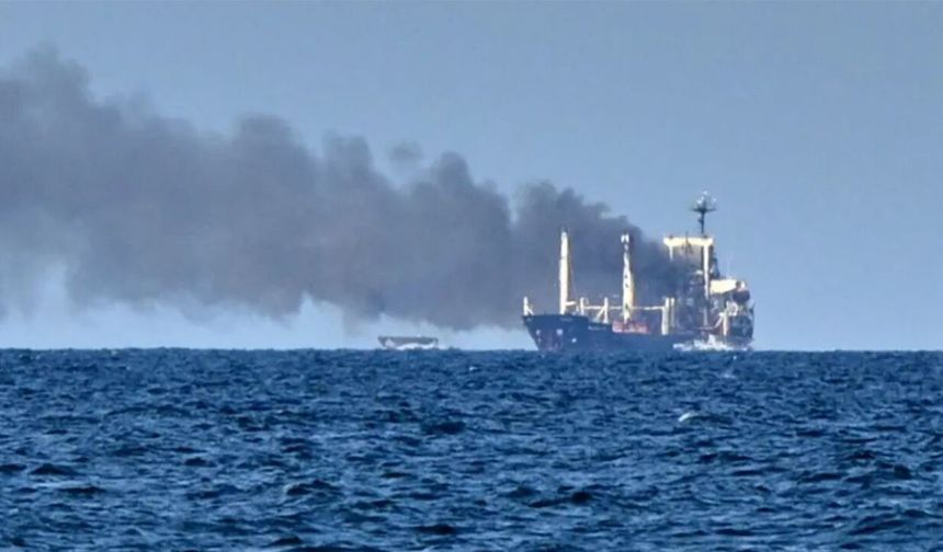 İran: Hürmüz Boğazında rotayı ihlal eden 2 tanker vuruldu