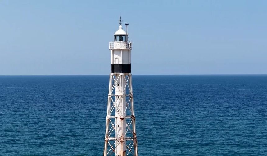 146 yıldır Karadeniz'de denizcilere yol gösteriyor