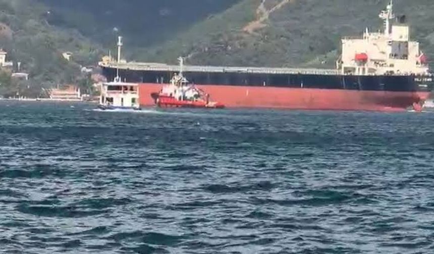 İstanbul boğazı'nda gemi trafiği çift yönlü durduruldu