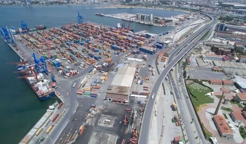 İzmir Limanı'nın Türkiye Varlık Fonu'na devri tamamlandı