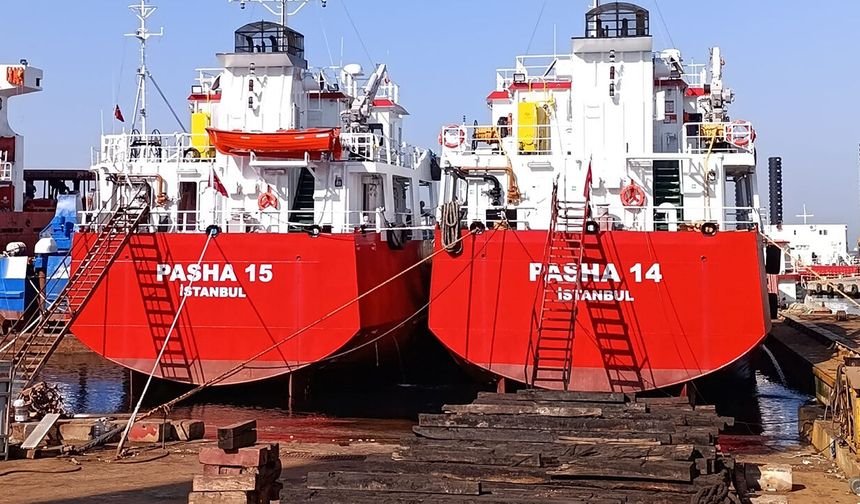 PASHA 14 ve PASHA 15 akaryakıt barçları hizmete alındı