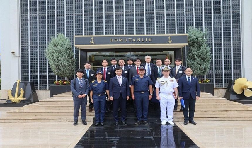 Japonya Parlamentosu milletvekilleri, İstanbul Tersanesi Komutanlığını ziyaret etti
