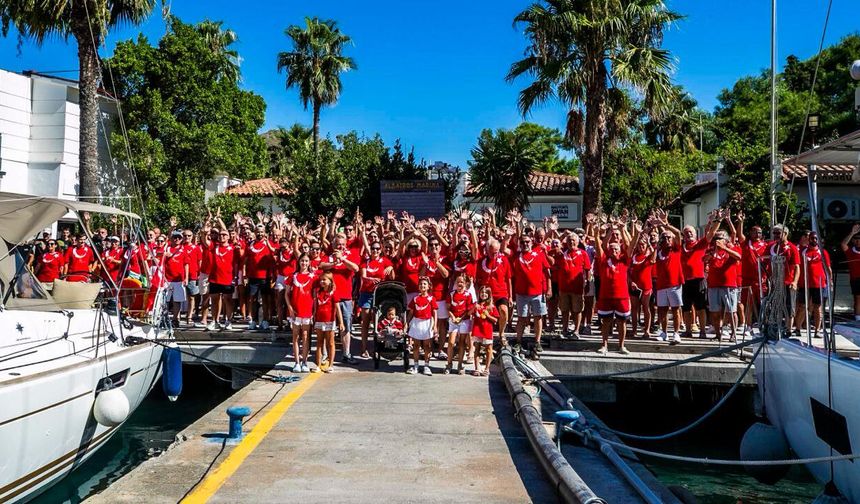 “Cup’ışalım mı?” deniz tutkunlarını Marmaris’te buluşturdu