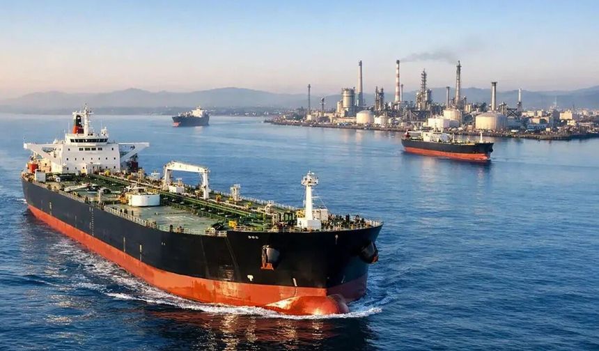 ABD: Hürmüz’de 900 milyon varilden fazla petrol taşındı