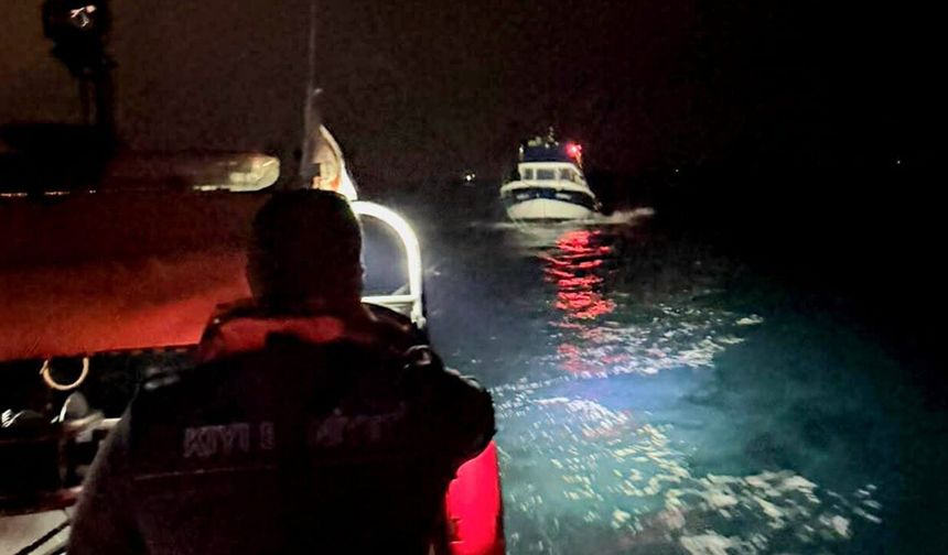 Kısırkaya önlerinde sürüklenen tekne kurtarıldı