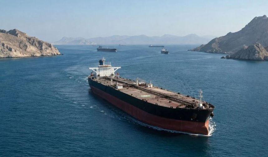 Irak, Hürmüz Boğazı'ndan 2 milyon varil petrol taşıdı